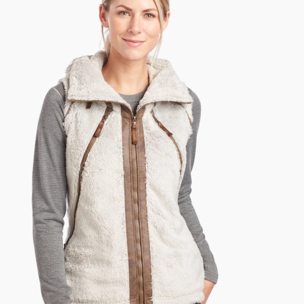 Kuhl Women’s Flight Vest With Stowaway Hood